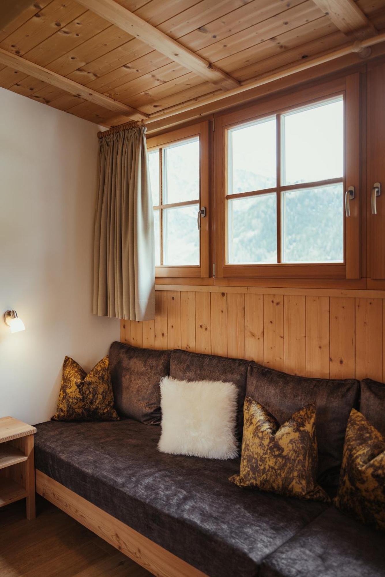 Refugium Laflu Apartments Corvara In Badia Exterior foto