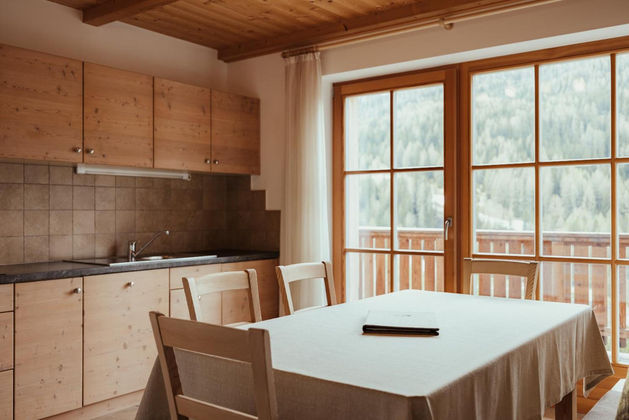 Refugium Laflu Apartments Corvara In Badia Exterior foto