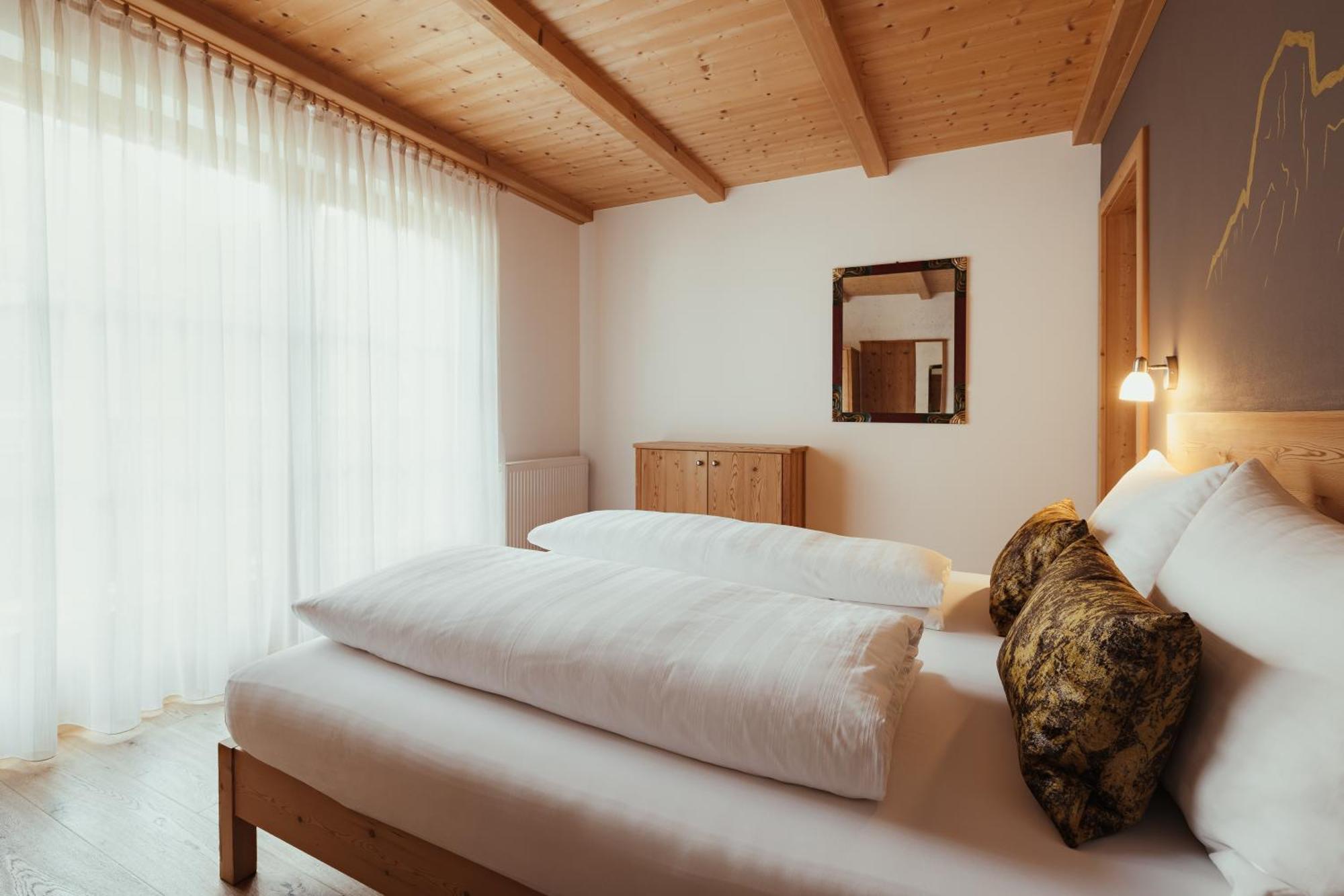 Refugium Laflu Apartments Corvara In Badia Exterior foto